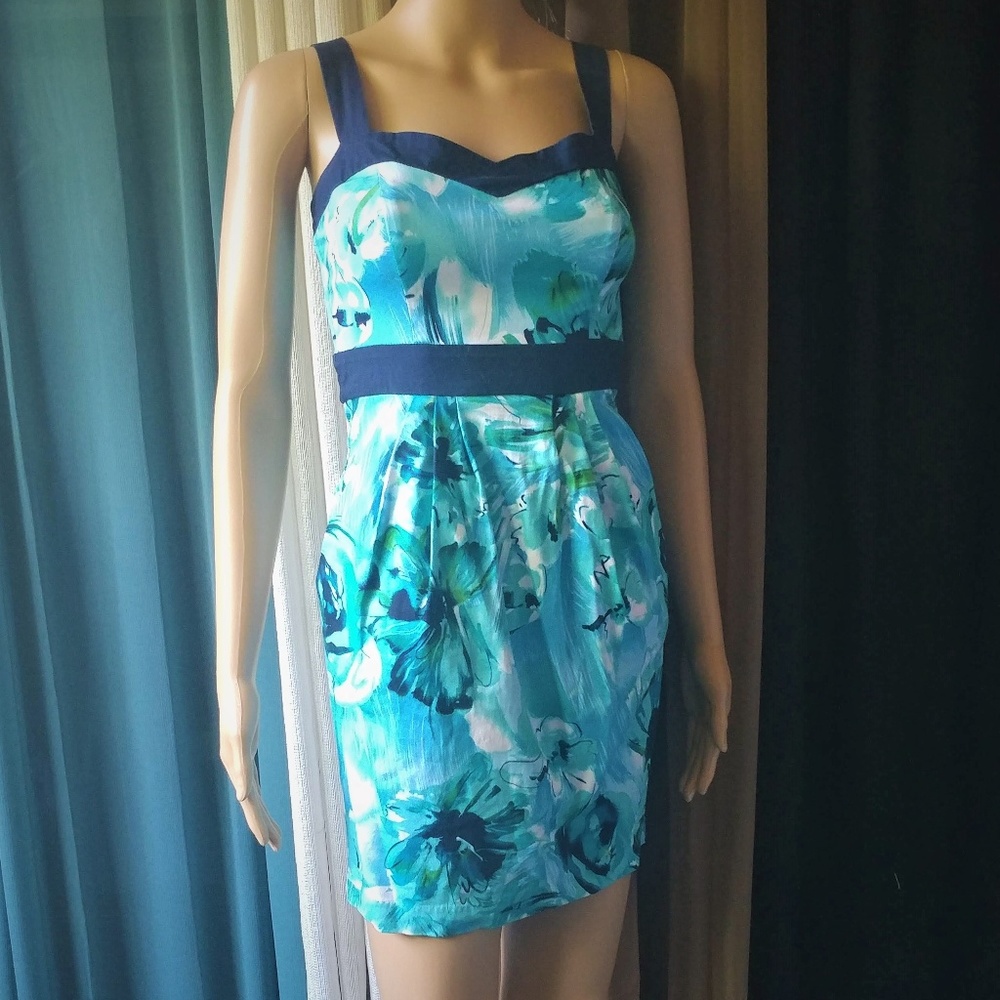 B. Smart Floral Beach Mini Dress with Pockets